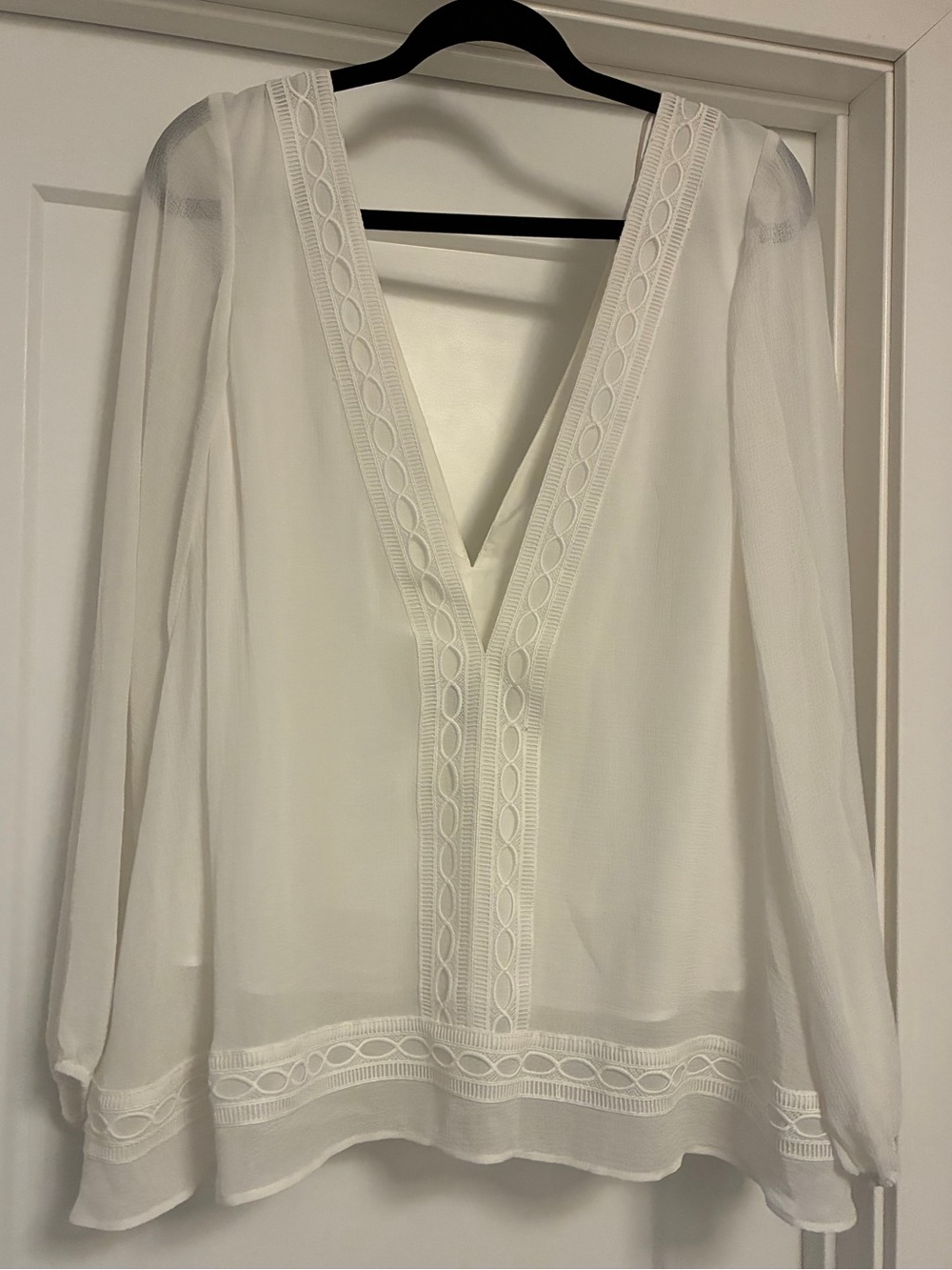 Finders Keepers White Rio Lace Top - Picture 3 of 3